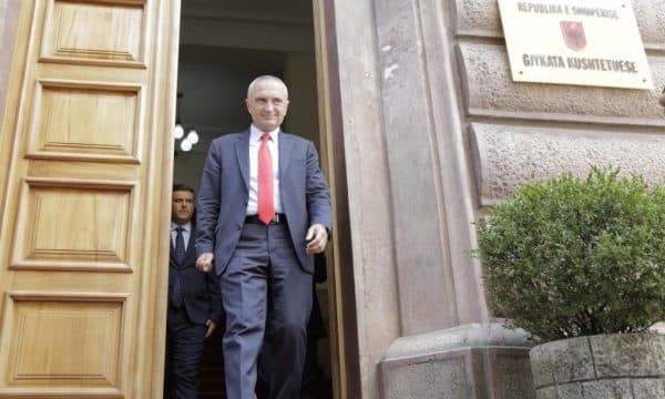 Gjykata Kushtetuese shqyrton sot kërkesën për shkarkimin e presidentit