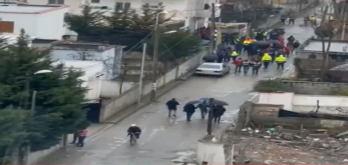 IKMT nis shembjen e banesave të tjera te lagjja ‘5 Maji’ (VIDEO)