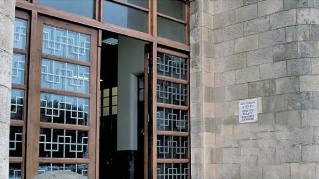 38-vjeçari masakrohet me thikë në Greqi, të dyshuarit dënohen me gjobë