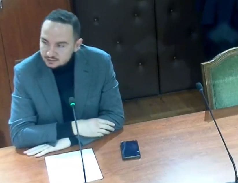 Debate te “Siguria”/ Salianji: Të vijë drejtuesi i SHISH, mbase kërkon më shumë trajtim financiar se vartësit  
