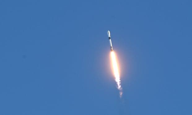 SpaceX humbet 40 satelitë Starlink pas stuhisë gjeomagnetike