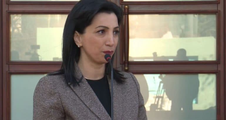 Qeveria vendos, rimbursim 50% për çmimin e biletës për transportin e nxënësve në zonat rurale