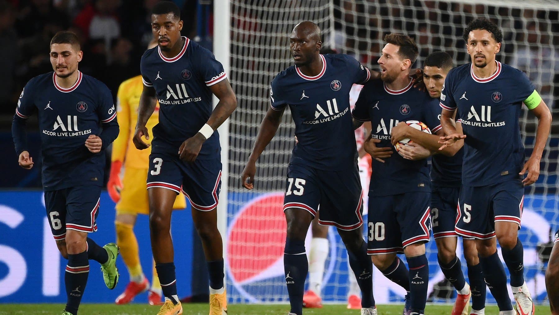            Paris St Germain nis luftën për tre objektiva 
