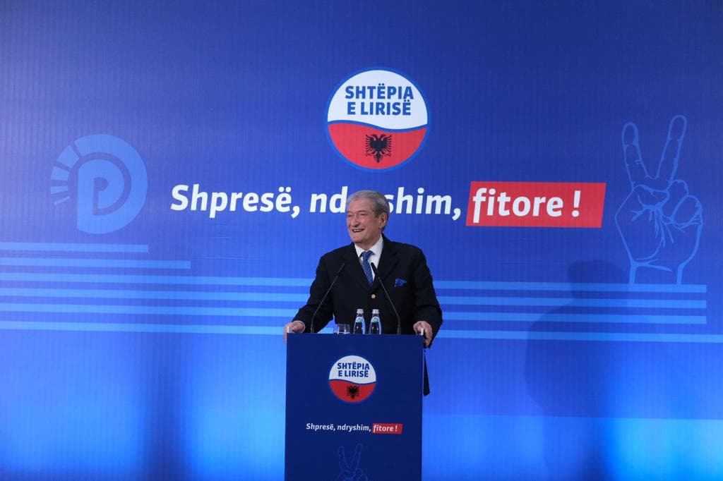 Berisha në Lushnjë: Ju premtoj ndryshimin!