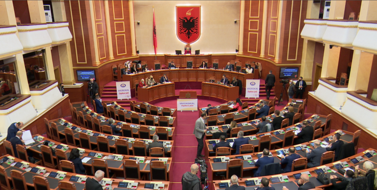 Sot Kuvend, votohet për zgjatjen e mandatit të organeve të vettingut