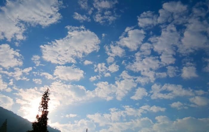 Moti sot, i kthjellët e me temperatura deri në -1°C