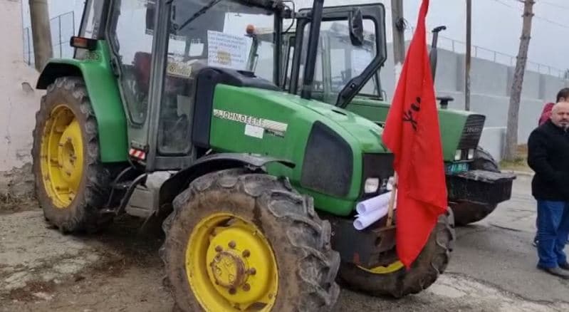 Protesta/ Fermerët kërkojnë subvencione: Mos e lini bujqësinë të mjerë!