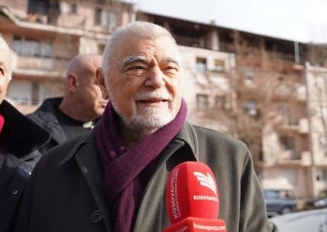 Nën masa të rrepta sigurie, ish-presidenti i Kroacisë viziton Veriun e Mitrovicës