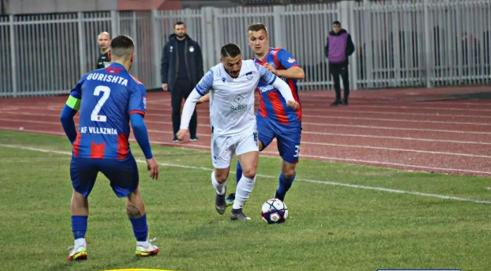 Sfida me Dinamon, Arapi humbet dy titullarët e Teutës