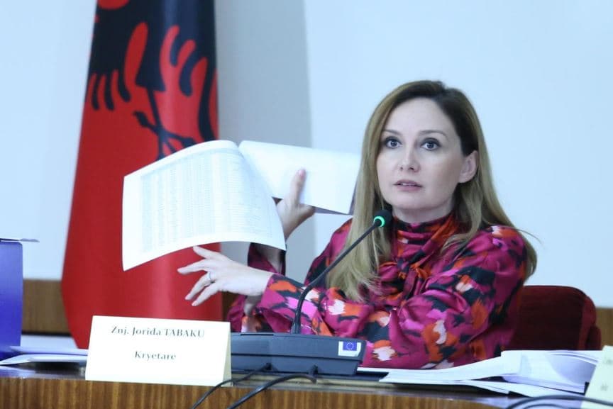 Inceneratorët/ Tabaku në Komisionin Hetimor: Pronarët boshatisën bankat dhe u zhdukën