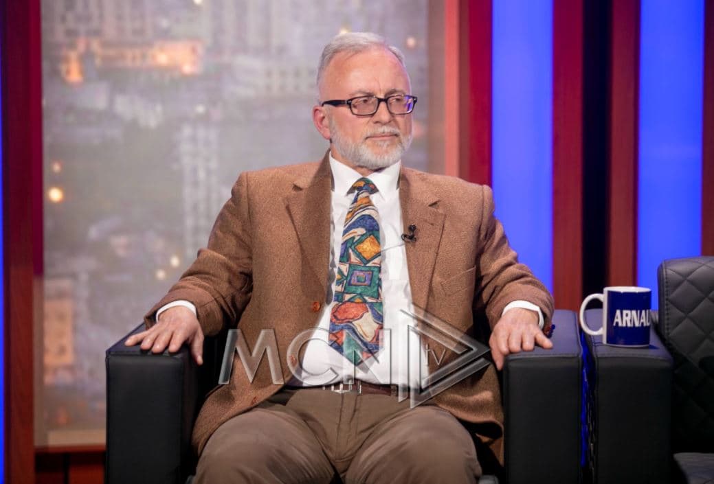 Aristotel Spiro: Mrekulli grafematike miratimi i alfabetit në Kongresin e Manastirit 