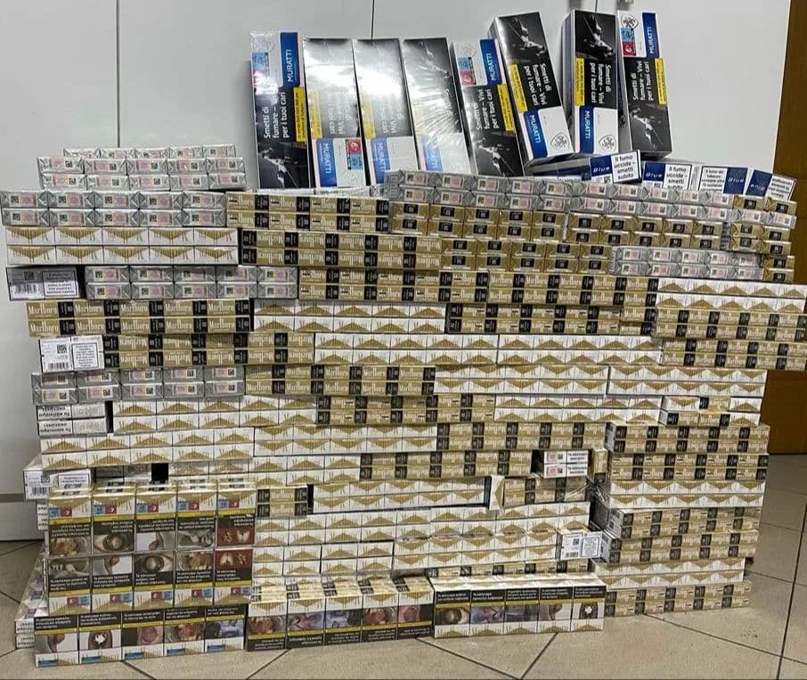 Sekuestrohen në Tiranë 200 steka me cigare të llojeve të ndryshme