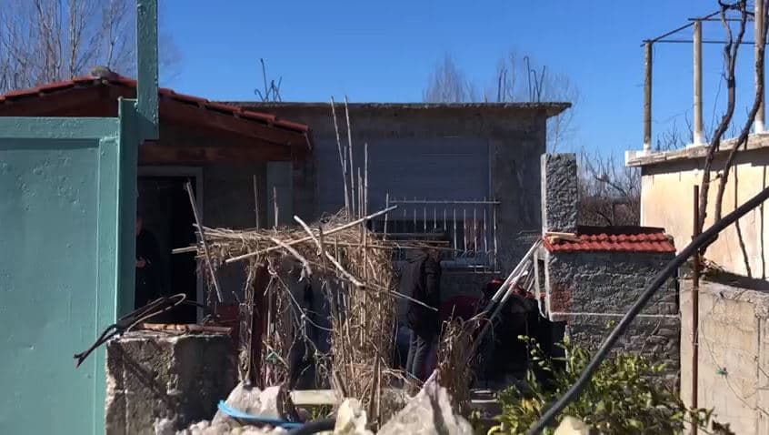   Ishte shpallur i zhdukur në Vlorë/ 46-vjeçari gjendet i pajetë nga nëna e tij