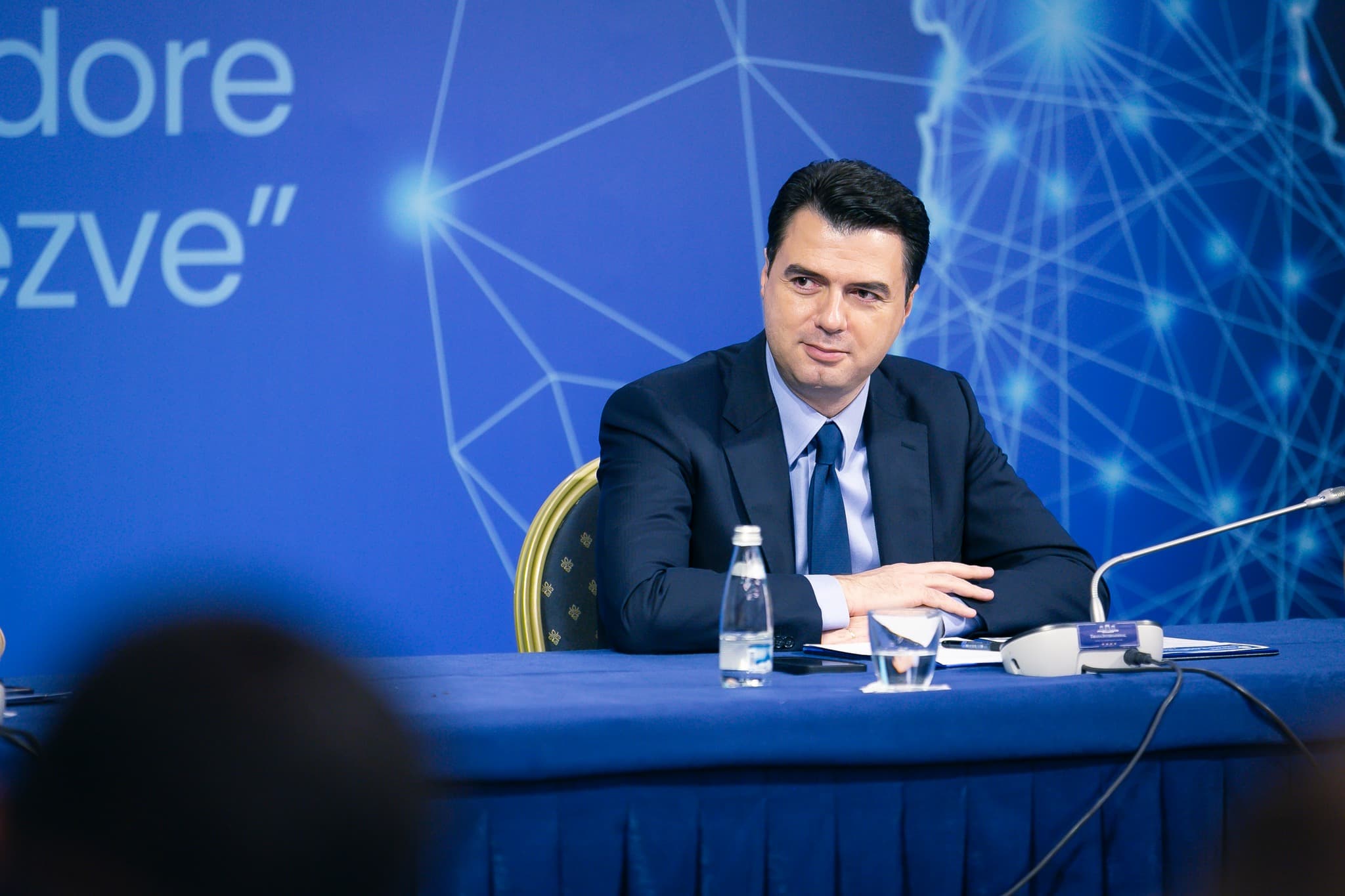 Basha: Shqiptarët meritojnë ndryshim të kulturës politike në vend, duhet rikthyer besimi