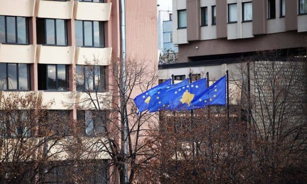     MPJ e Kosovës në përkrahje të Ukrainës: Bota duhet t’i përgjigjet Putinit me vendosmëri