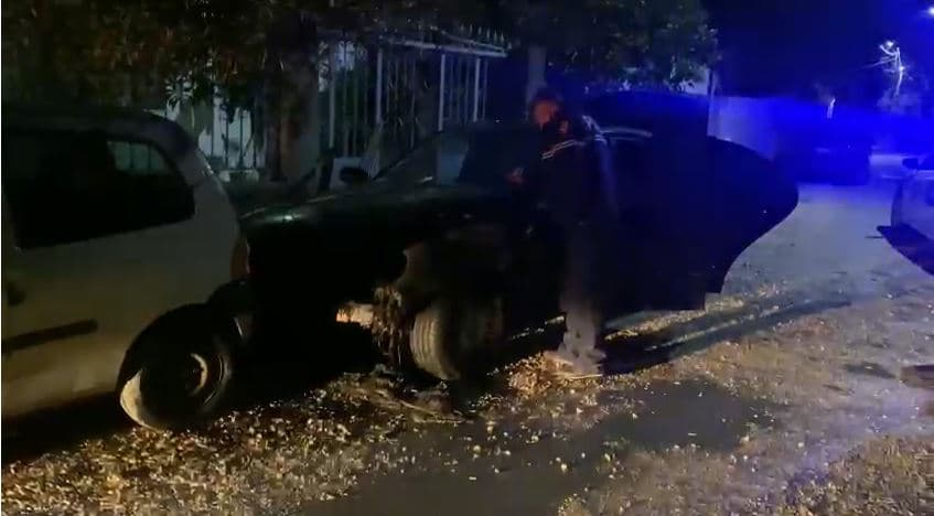 Të shtëna me armë zjarri drejt një makine në Mamurras, dy të plagosur/ Emrat