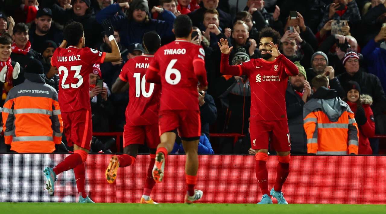 Liverpool fiton dhe shikon kreun 3 pikë larg, zhgënjen Tottenham (VIDEO)