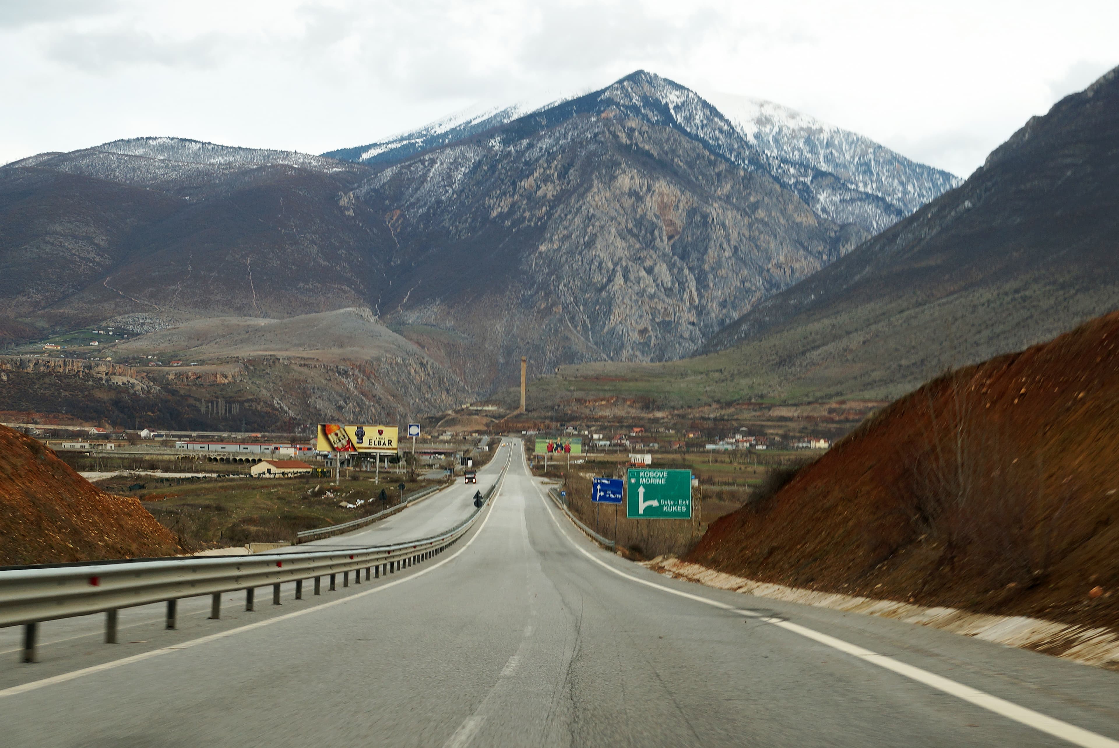 Shtetasi nga Shqipëria vodhi veturën e kosovarit, kapet në autostradën "Ibrahim Rugova"