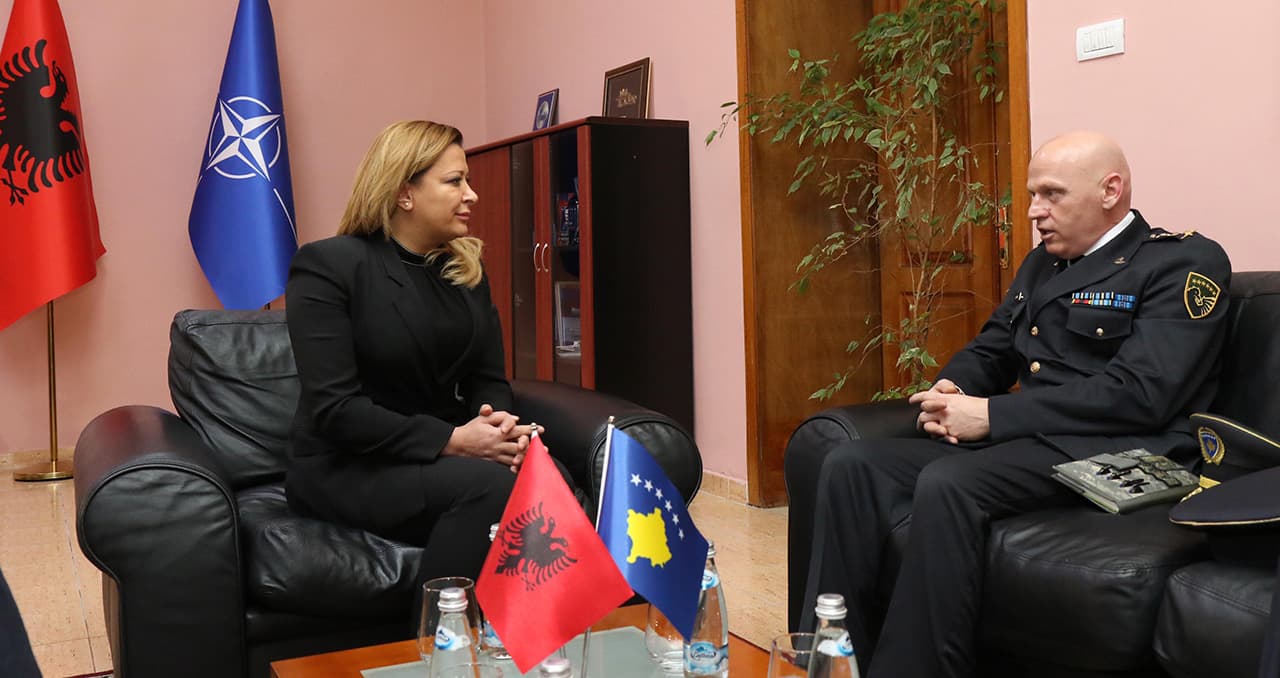   Takimi Bici-Jashari/ Shqipëria shton trupat në misionin e NATO-s në Kosovë