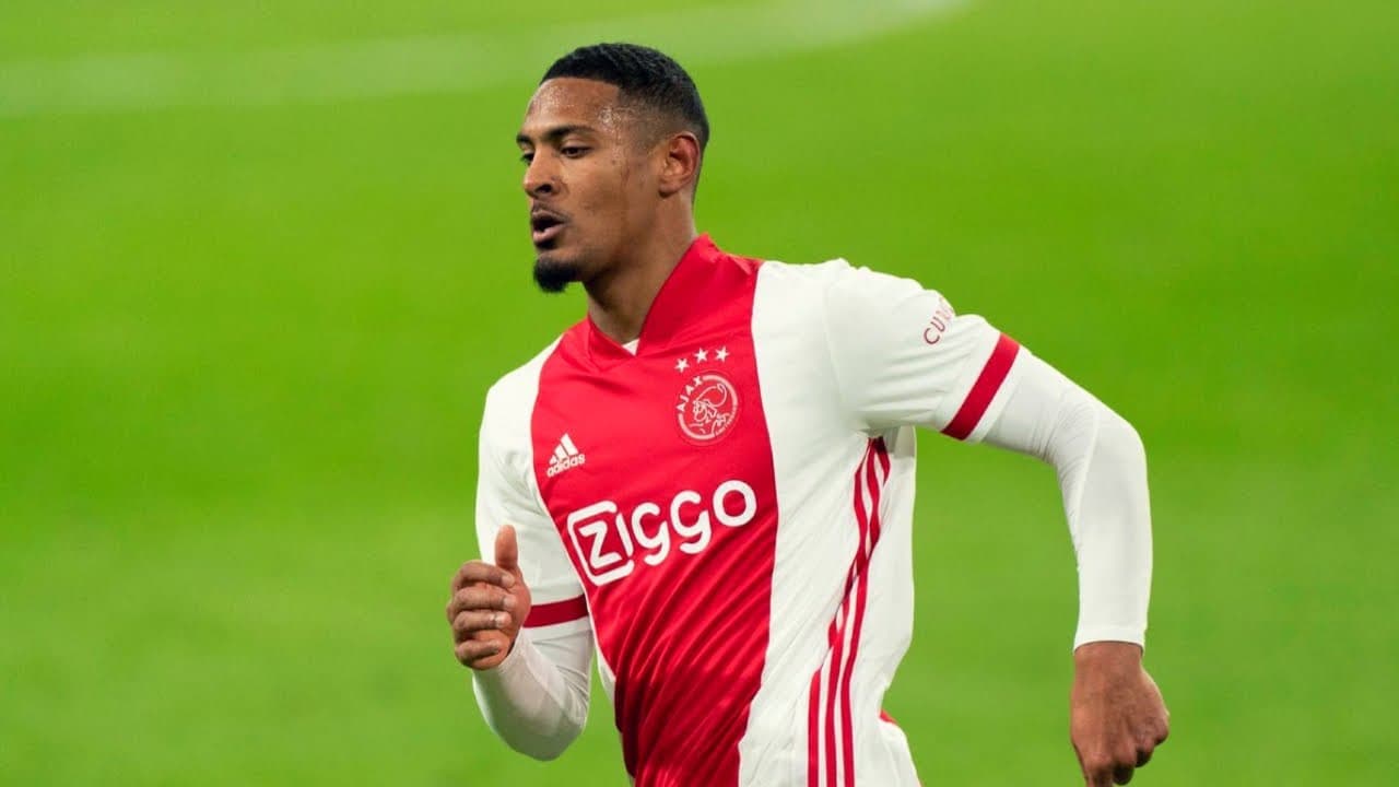 Dortmund dhe Inter duel për Haller