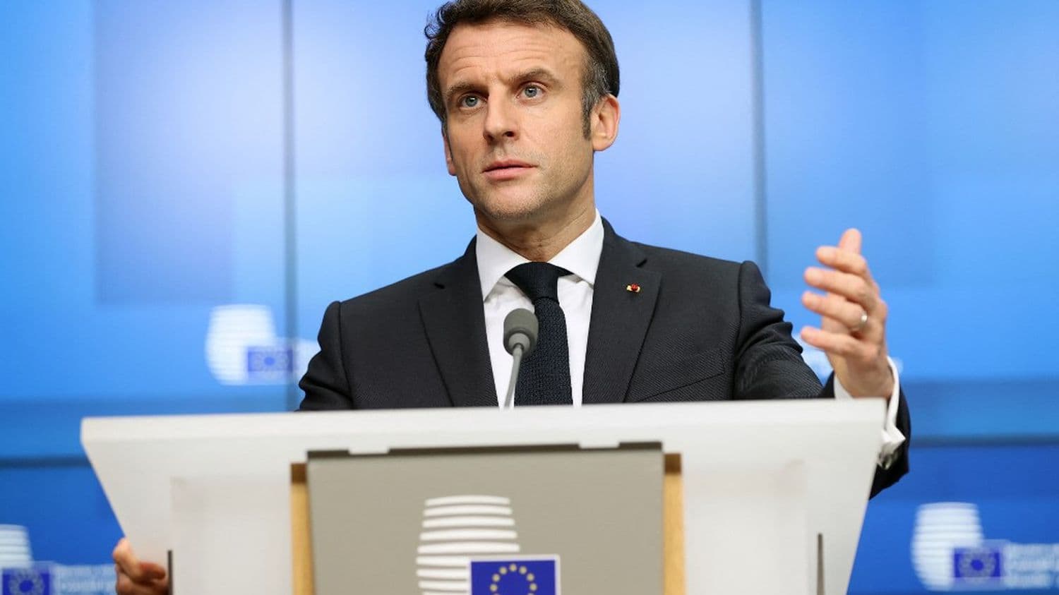 Macron: Franca do të sigurojë pajisje mbrojtjeje për Ukrainën
