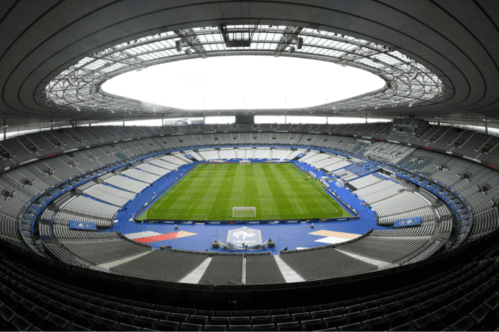 Sulmi i Rusisë ndaj Ukrainës/ UEFA zhvendos finalen e Ligës së Kampionëve nga Shën Petersburgu në Paris