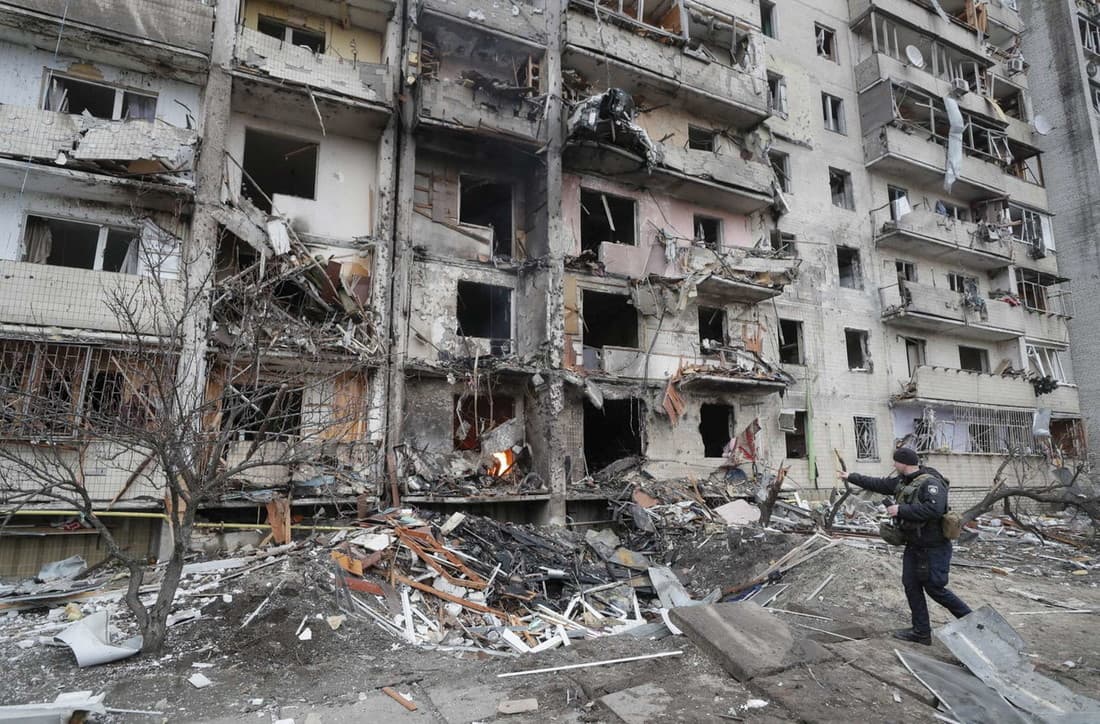 Mbërrin në Ukrainë ndihma e parë ushtarake nga shteti fqinj