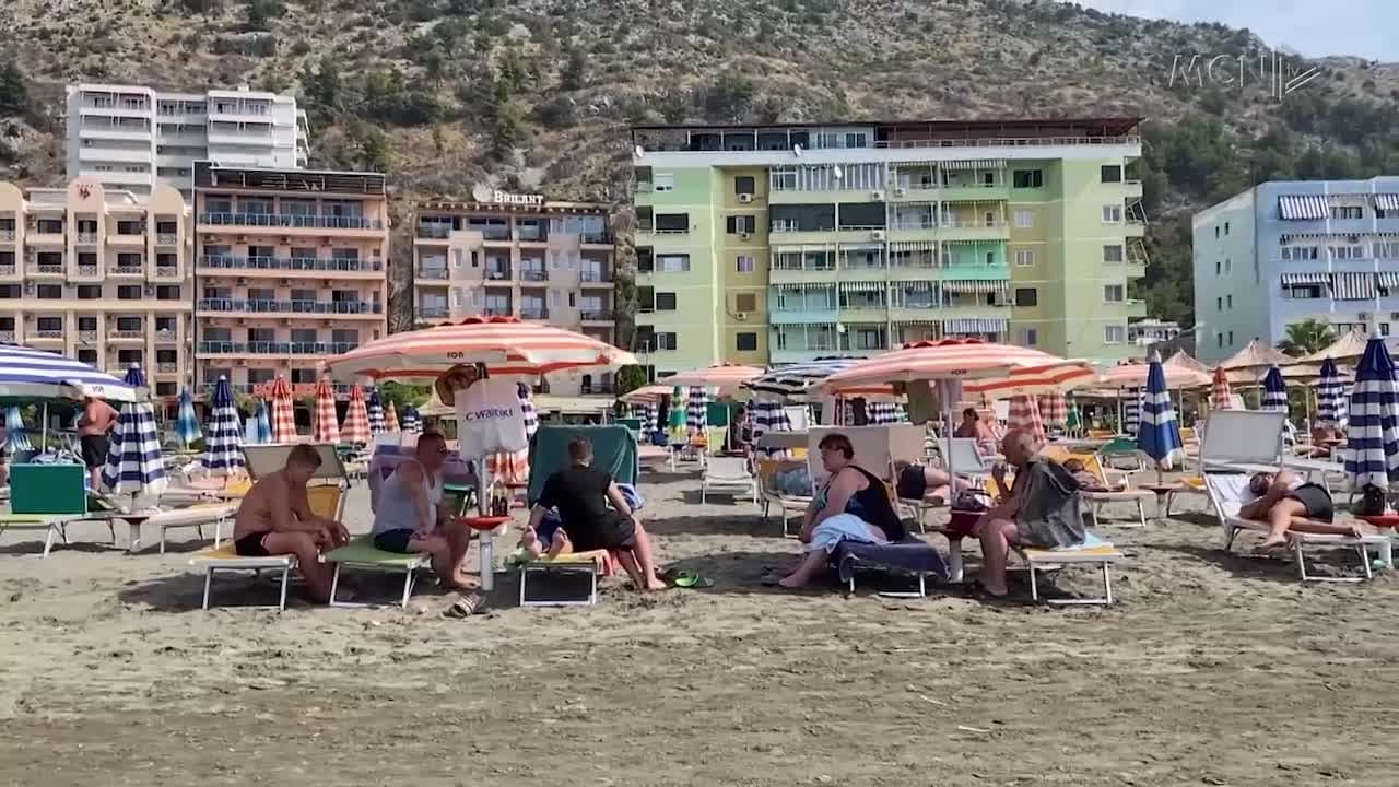 Lezhë, rritet tarifa e stacioneve të plazhit (VIDEO)