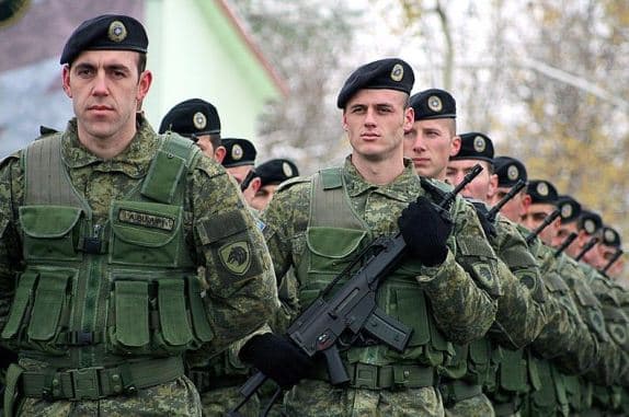 Kërkesa për anëtarësimin e Kosovës në NATO, Vuçiç: Ide e politikanëve të SHBA