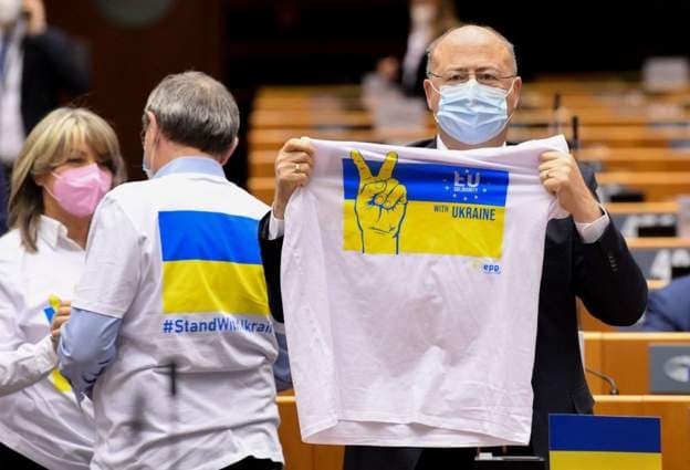 Ukraina, skena emocionuese në seancën e PE