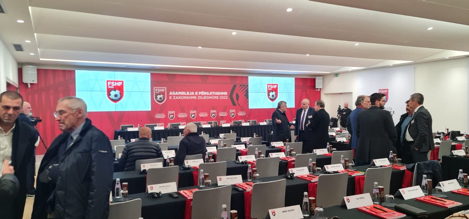 Gjykata e Tiranës e pezulloi/ Asambleja e FSHF-së mblidhet sot në “Shtëpinë e Futbollit”