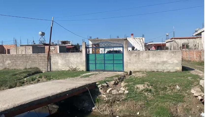  Zbulohet një “shtëpi bari” në Vlorë, policia arreston pronarin 