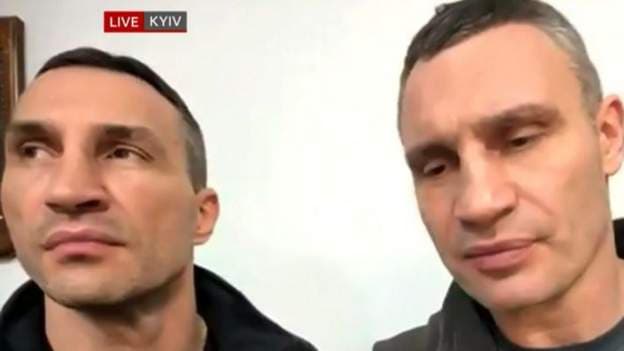 Vëllezërit Klitschko flasin për BBC nga Kievi: Krenarë për civilët! Ka nevojë për ushqime dhe ujë