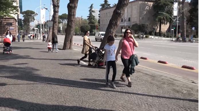 “Birësimi”, grupet fetare pro tërheqjes së qeverisë/ Shoqëria civile kundër: MD të tregojë shkaqet (VIDEO)