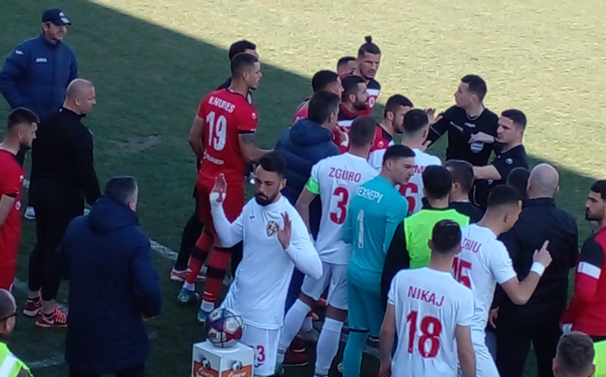 Nuk ka fitues në Laçi-Egnatia, Kastrioti mposht Skënderbeun