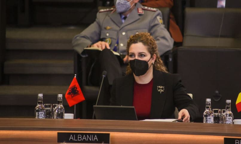 Mercenarë shqiptarë në Ukrainë? Xhaçka: Gënjeshtër nga Moska