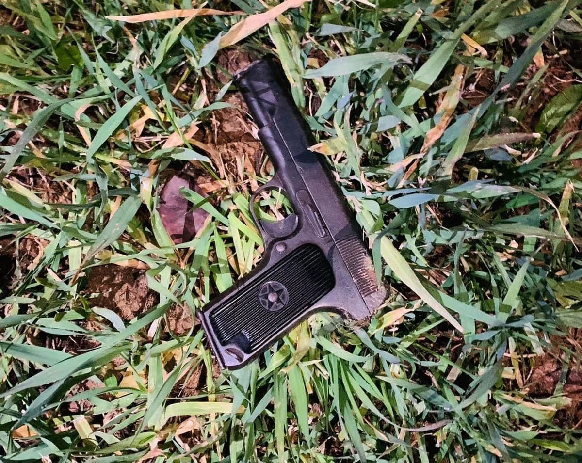 Dhunoi familjarët dhe kundërshtoi punonjësit e policisë, arrestohet 46-vjeçari në Tiranë