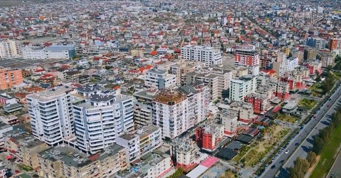 Beteja për Durrësin/ Sako, Hoti, Muka në garë për drejtimin e qytetit bregdetar (VIDEO)