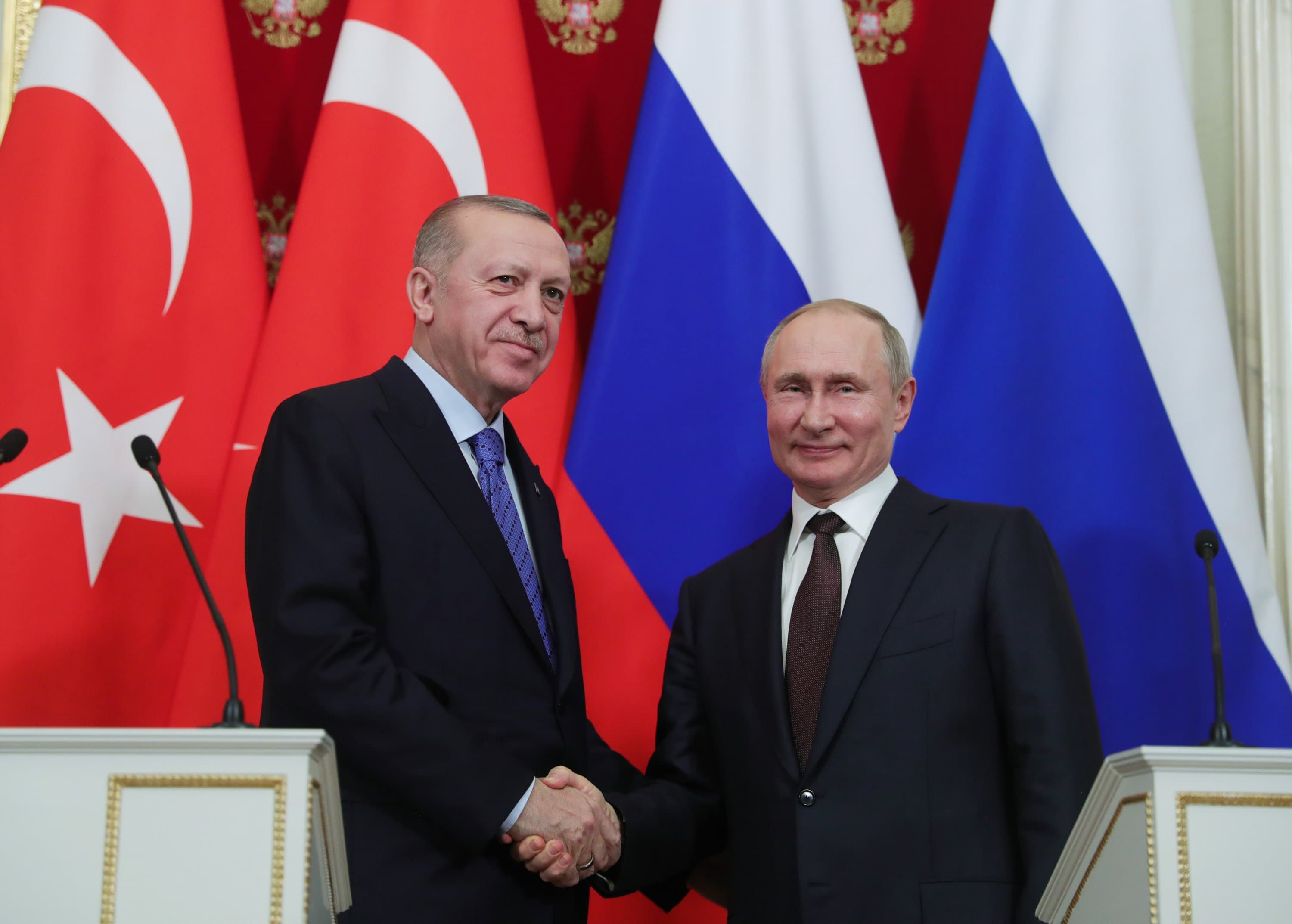 Ukraina, Erdogan dhe Putin bisedojnë 1 orë në telefon, propozimi i Presidentit turk
