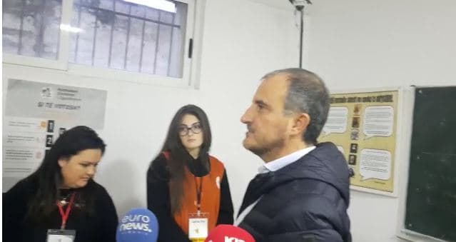 Ambasadori Soreca ndjek votimin në Durrës, komisionerët: S’kemi pasur probleme