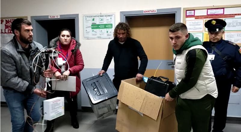 Pjesëmarrje e ulët në zgjedhje, përfundon procesi i votimit në 6 bashkitë e vendit 