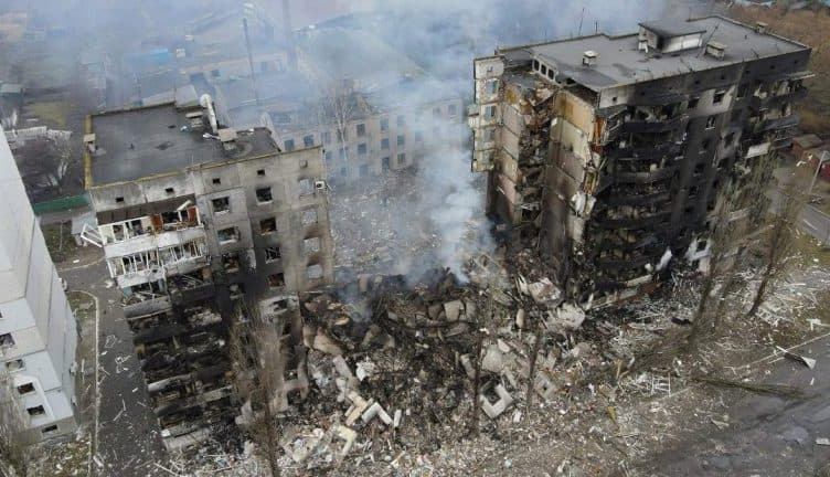 Lufta në Ukrainë/ Ushtarët rusë bombardojnë godinat e banimit në Mykolaiv