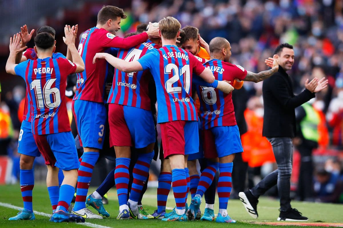 	Barcelona përgatit dy largime 