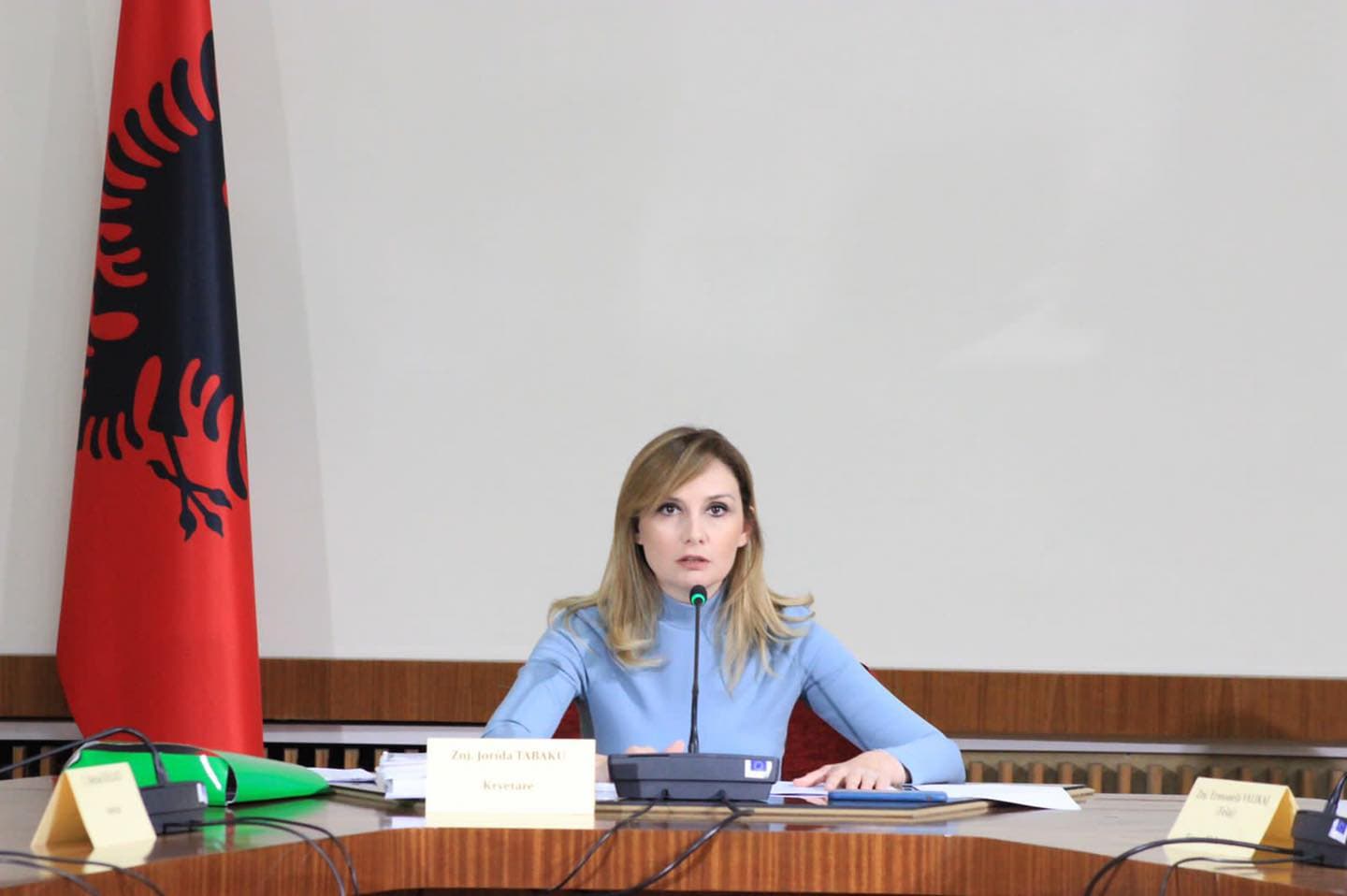 Rritja e çmimit të naftës, Tabaku: Qeveri e papërgjegjshme, më lehtë ka justifikimin sesa punën