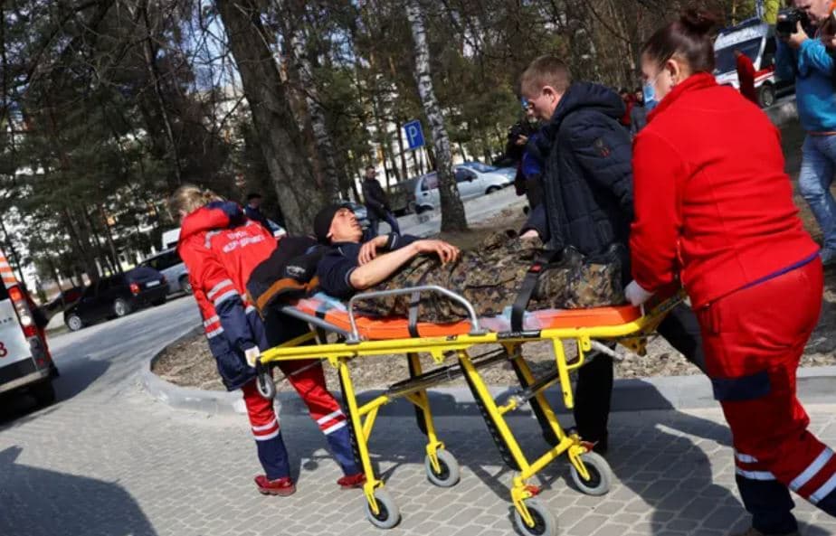 Sulmi në bazën ushtarake/ Bilanc tragjik në Ukrainë, 35 të vrarë dhe 134 të plagosur