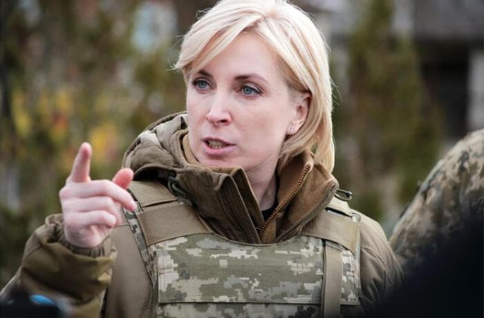 Nga Parlamenti, në zonën e luftës/ Kush është zv.kryeministrja e Ukrainës (FOTO)