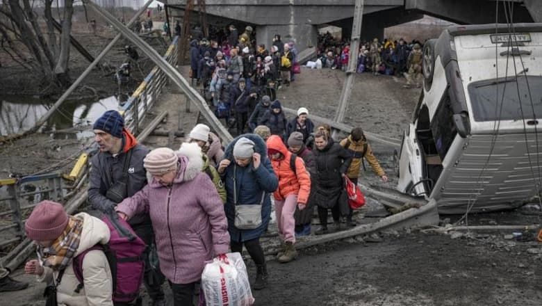 I rrethuar nga 1 marsi, rreth 2 mijë makina largohen nga Mariupol