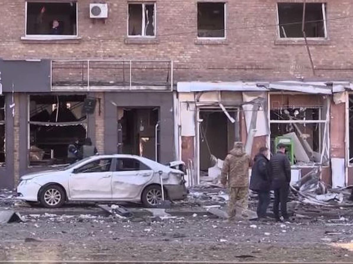 Ambasada e SHBA: Rusët vranë 10 ukrainas teksa qëndronin në radhë për bukë