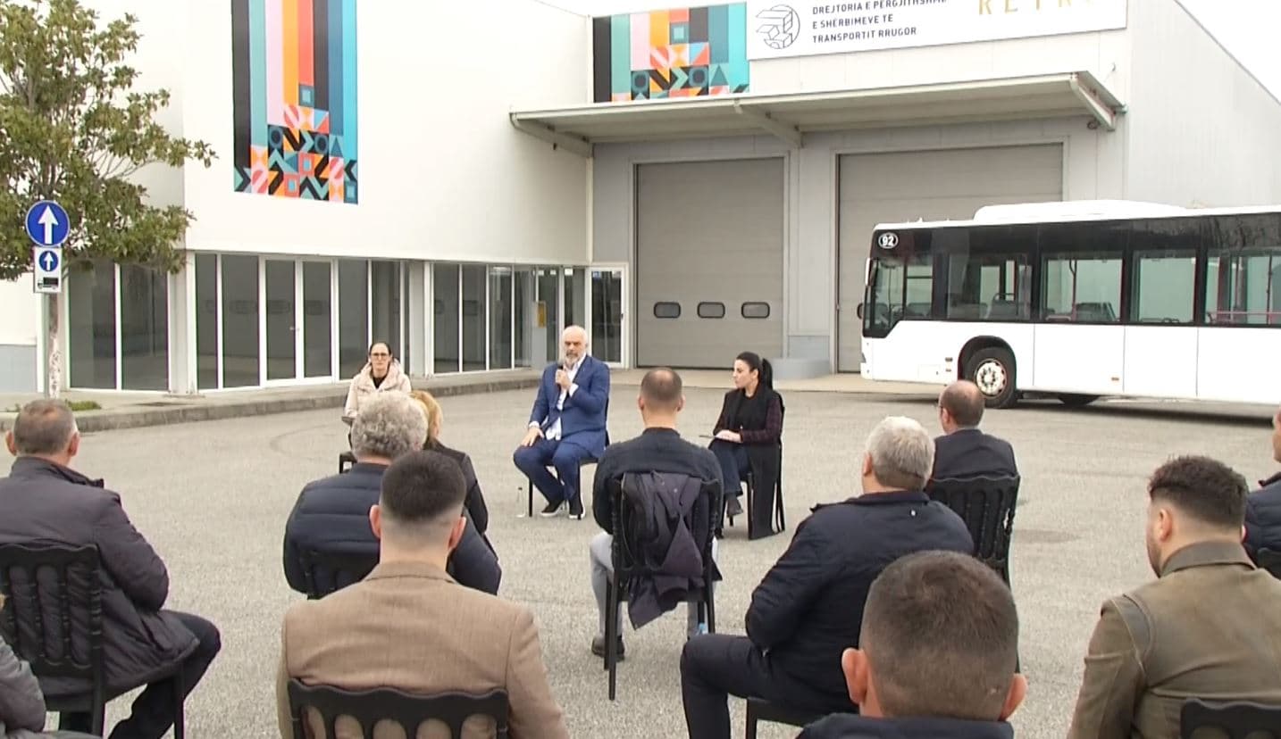   Rama me përfaqësues të transportit: 500 milionë lekë për të mos rritur çmimin e biletës