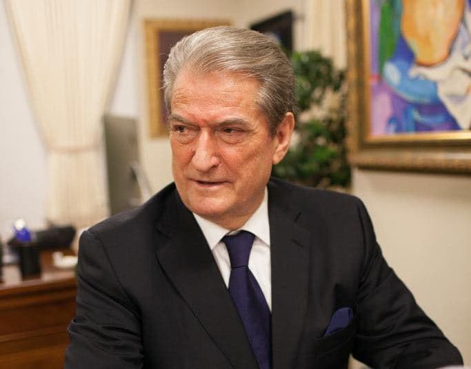 “Ambasada ruse në stilin sovjetik”, Berisha: 4 miliardë dollarë nga Gazprom që të hiqja dorë nga TAP-i 